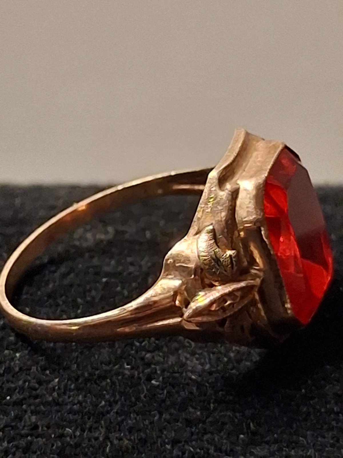 BDA Art Deco 10k Yellow Gold Ring With Red Stone From The 1940s Size 6