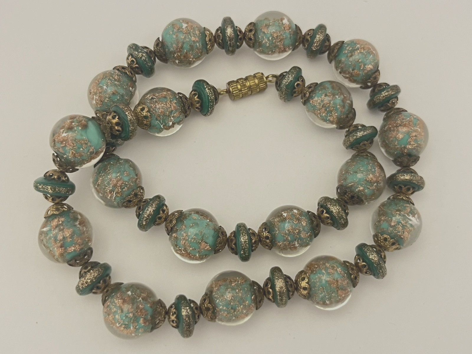 Vintage Murano Foil Glass Necklace Beaded Venetian Italy Estate Jewelry Green