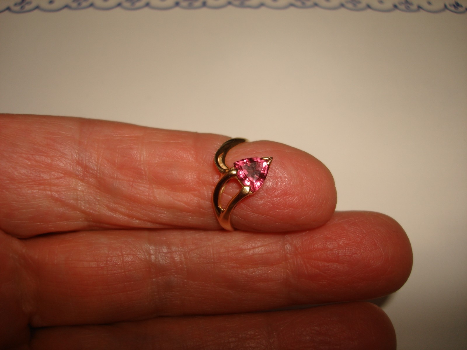 VINTAGE COCKTAIL COLOR PINK STONE CP 14K SOLID YELLOW GOLD RING SIZE 5.75
