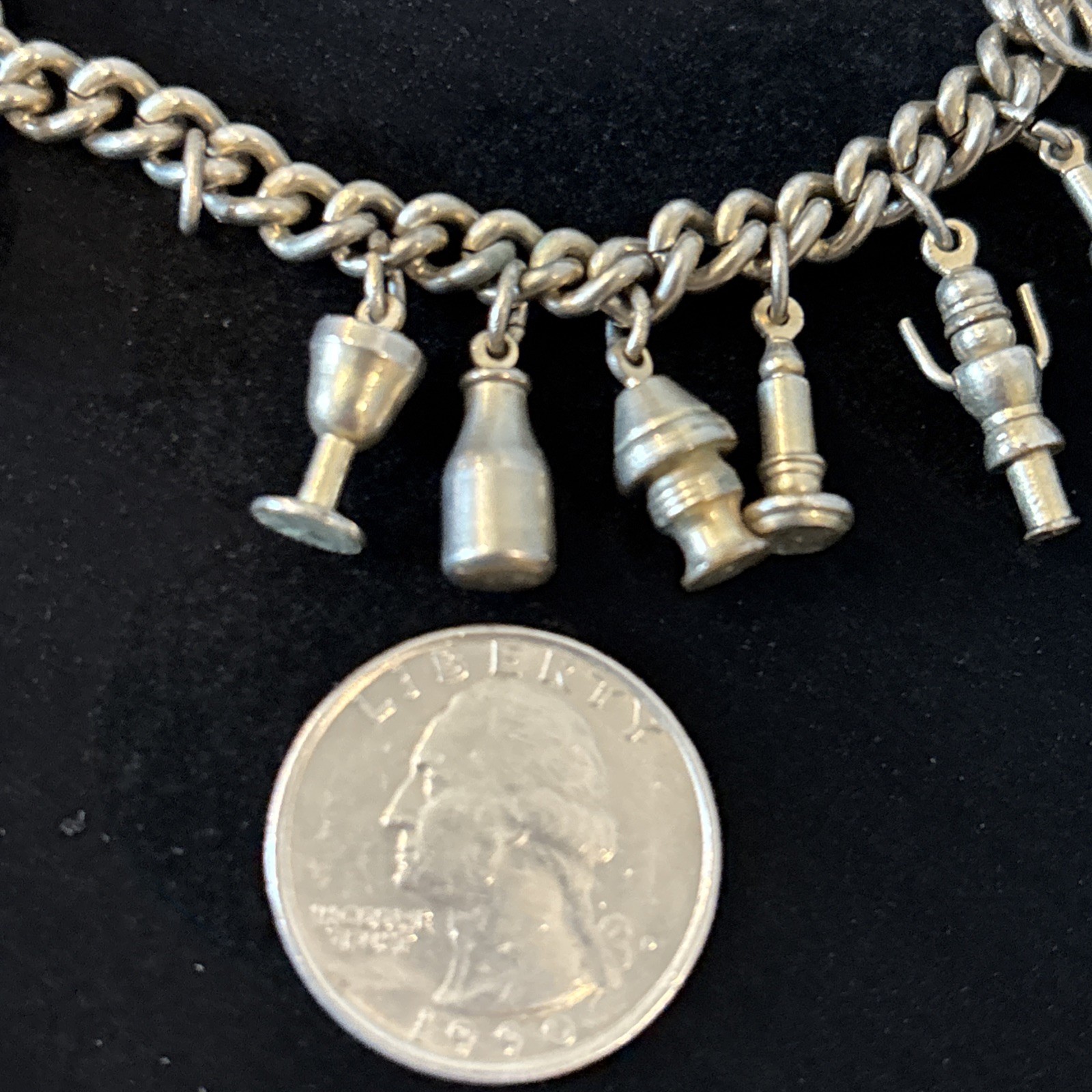 Vintage Signed Enco Silver Tone 15 Charm 6 3/4″ Bracelet Costume Jewelry 1960s