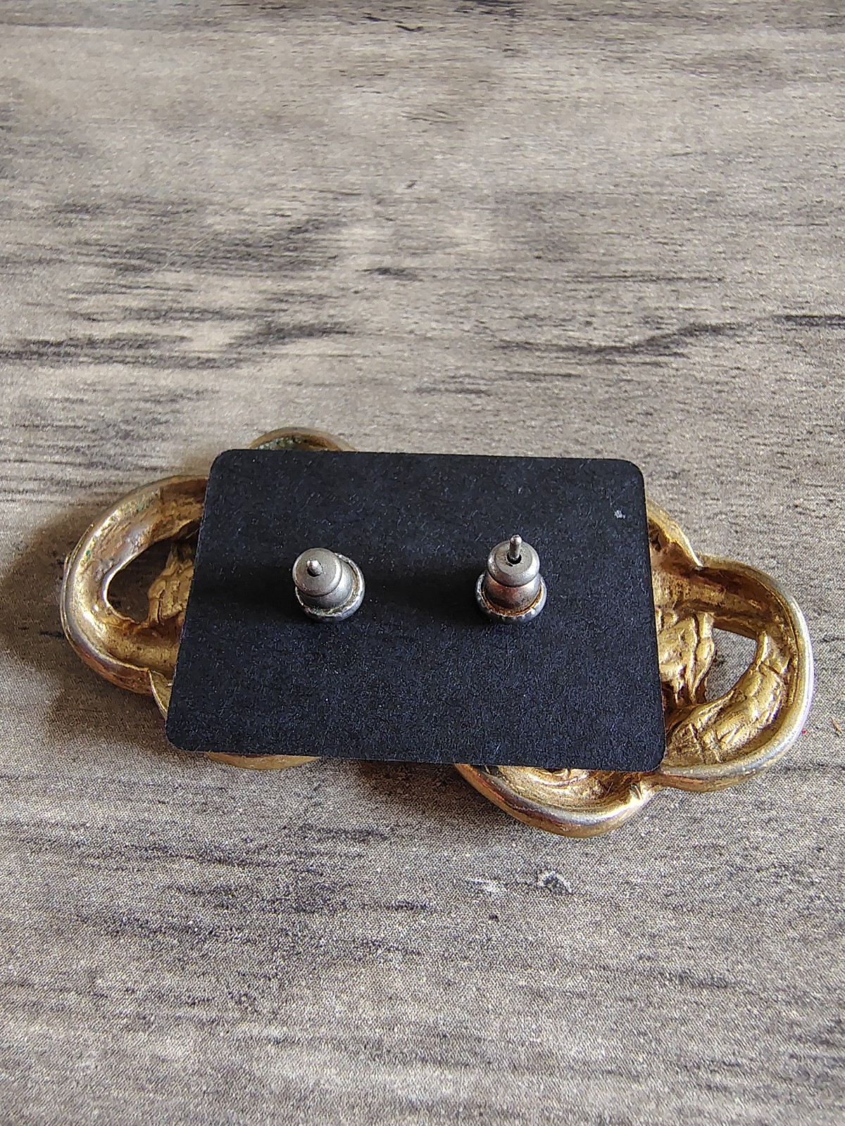 Vtg Celtic Knot Enamel Stud Earrings Pierced Casual Irish Business