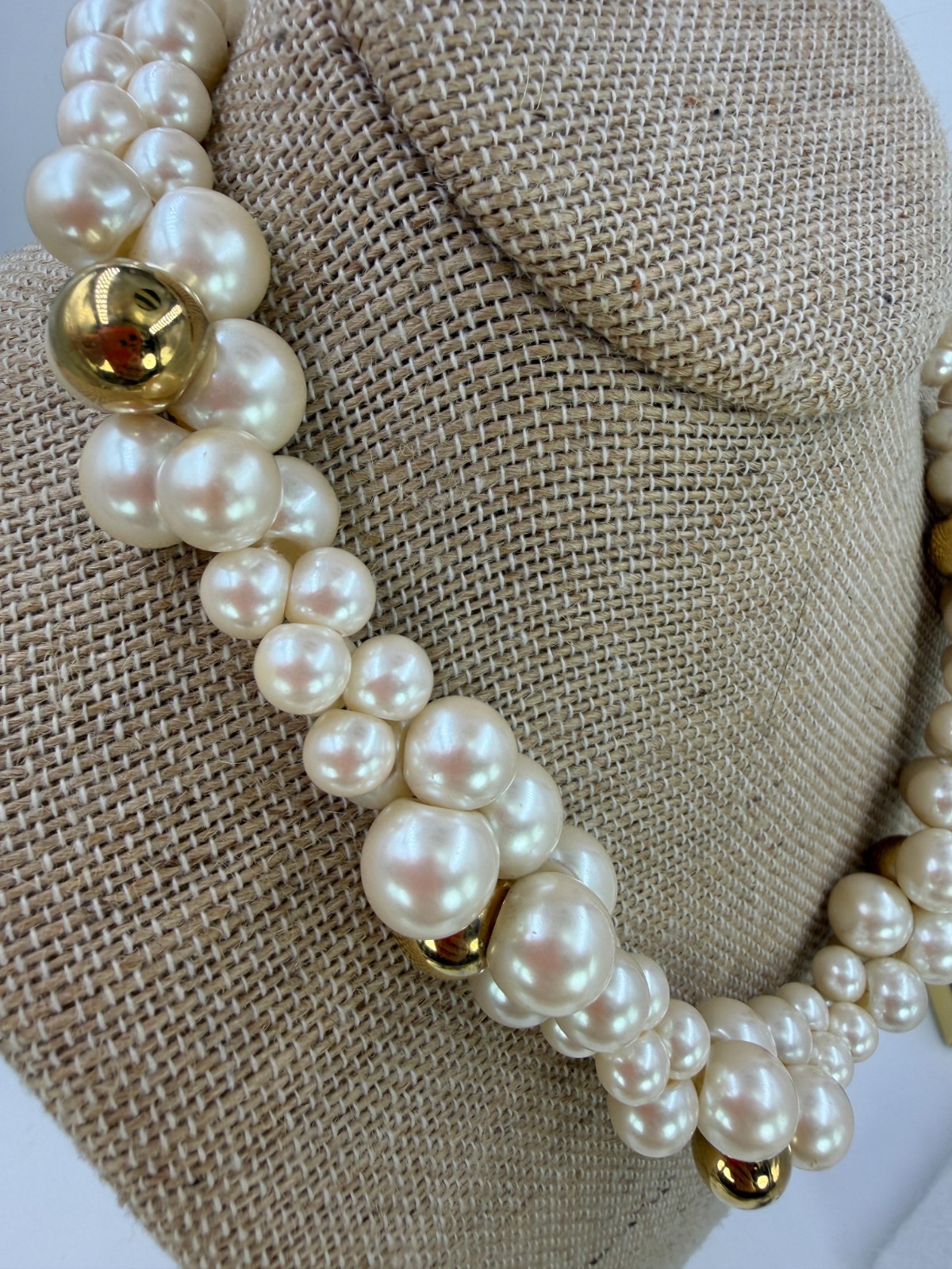 Vintage Necklace Trifari Popcorn Simulated Pearl Bubble Bead Statememnt 18 in