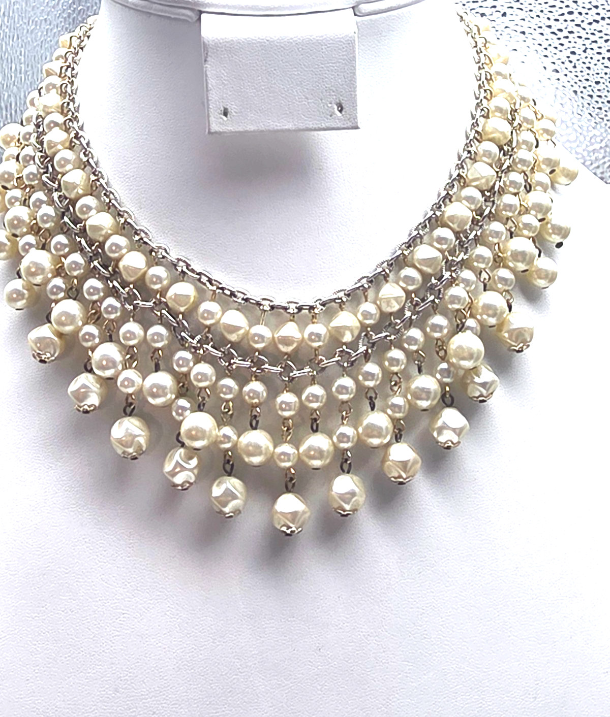 White Faux Pearl Silver Tone Metal Chain Beaded Fring Bib Necklace Vintage