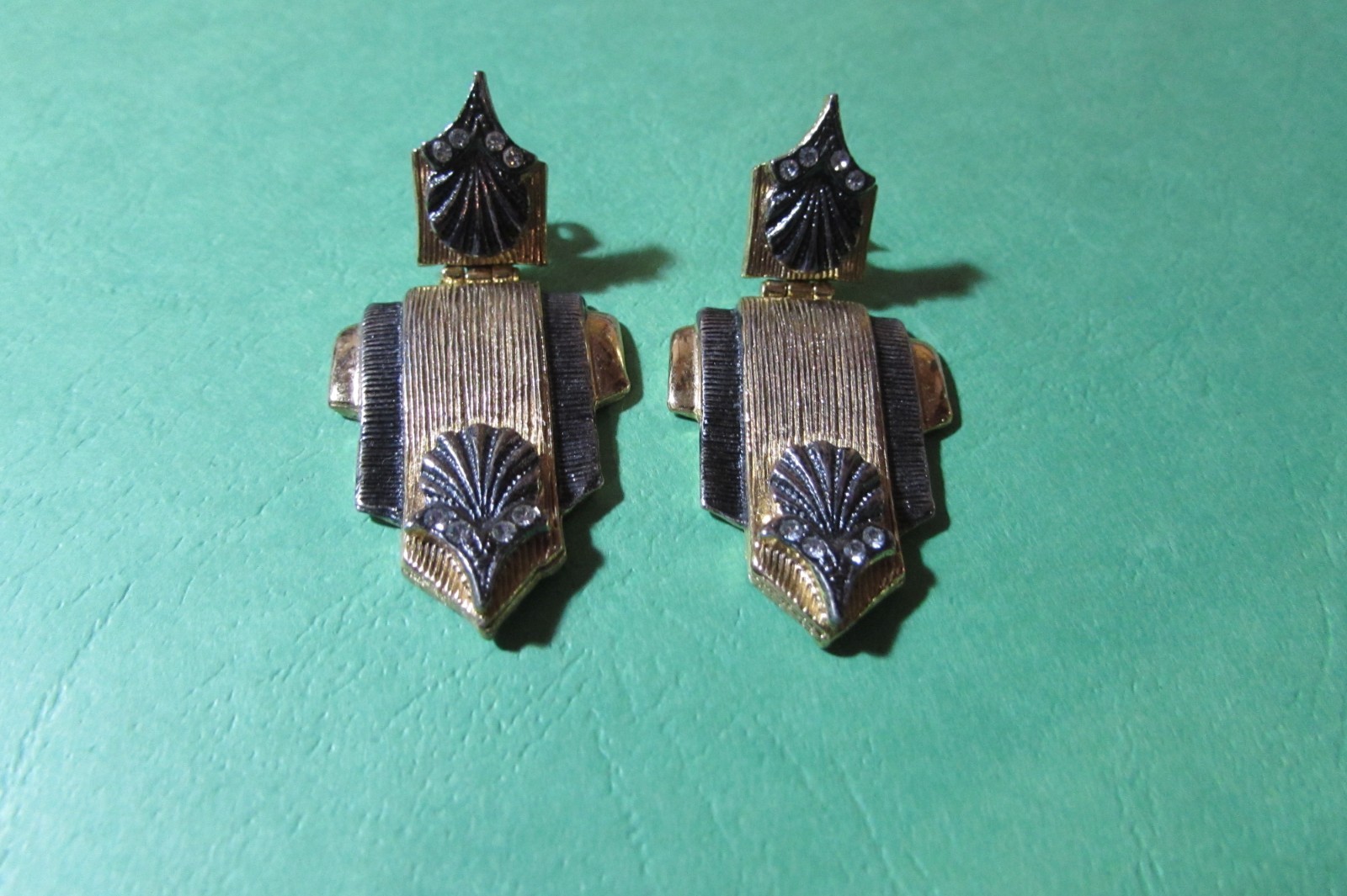 VINTAGE goldtone/silvertone/rhinestone dangle pierced earrings almost 2″ long