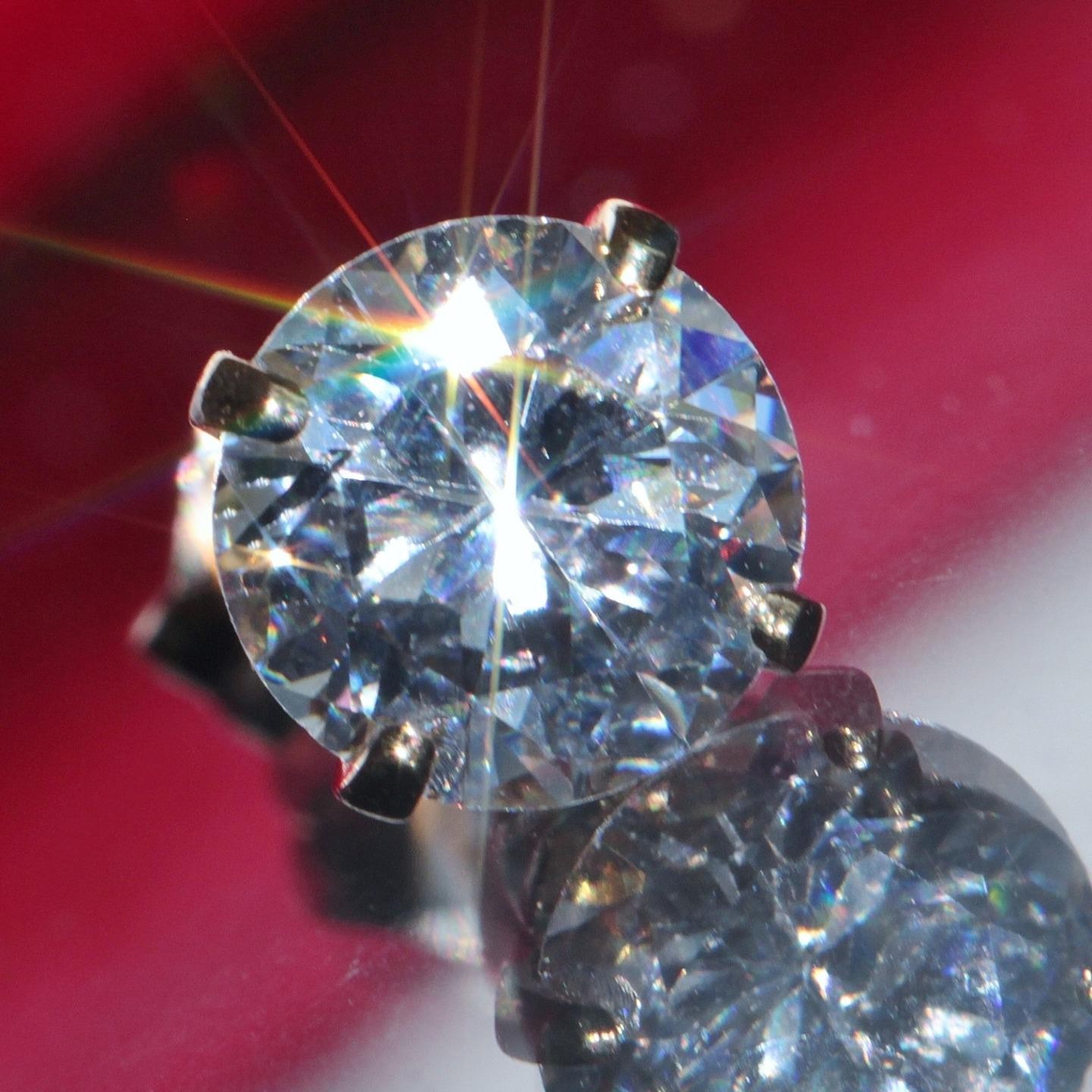 (1)One single-14k yellow gold 1.00ct white topaz stud earring 0.6gr