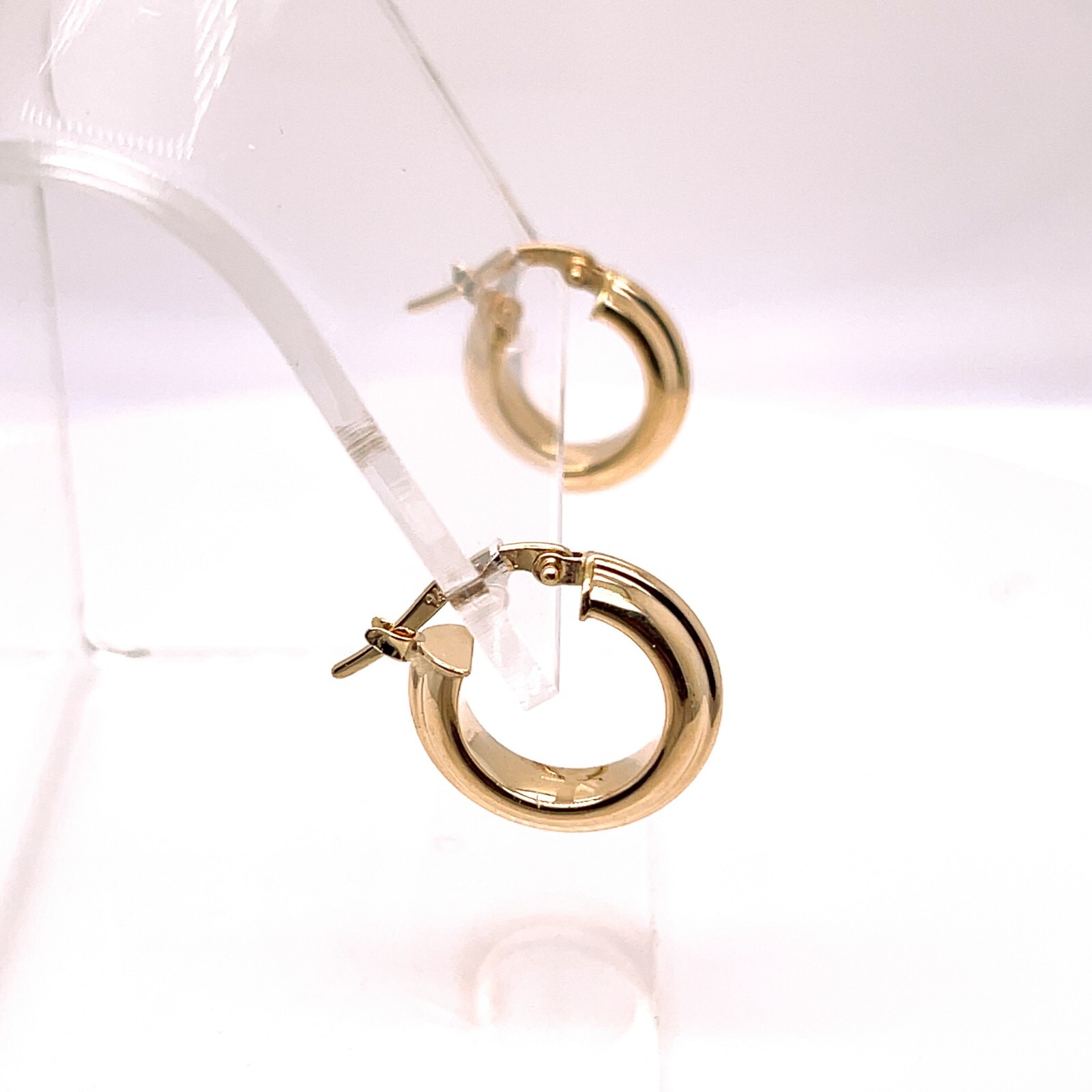 Vintage 14 Karat Gold Italian Hoop Earrings – 14k VR