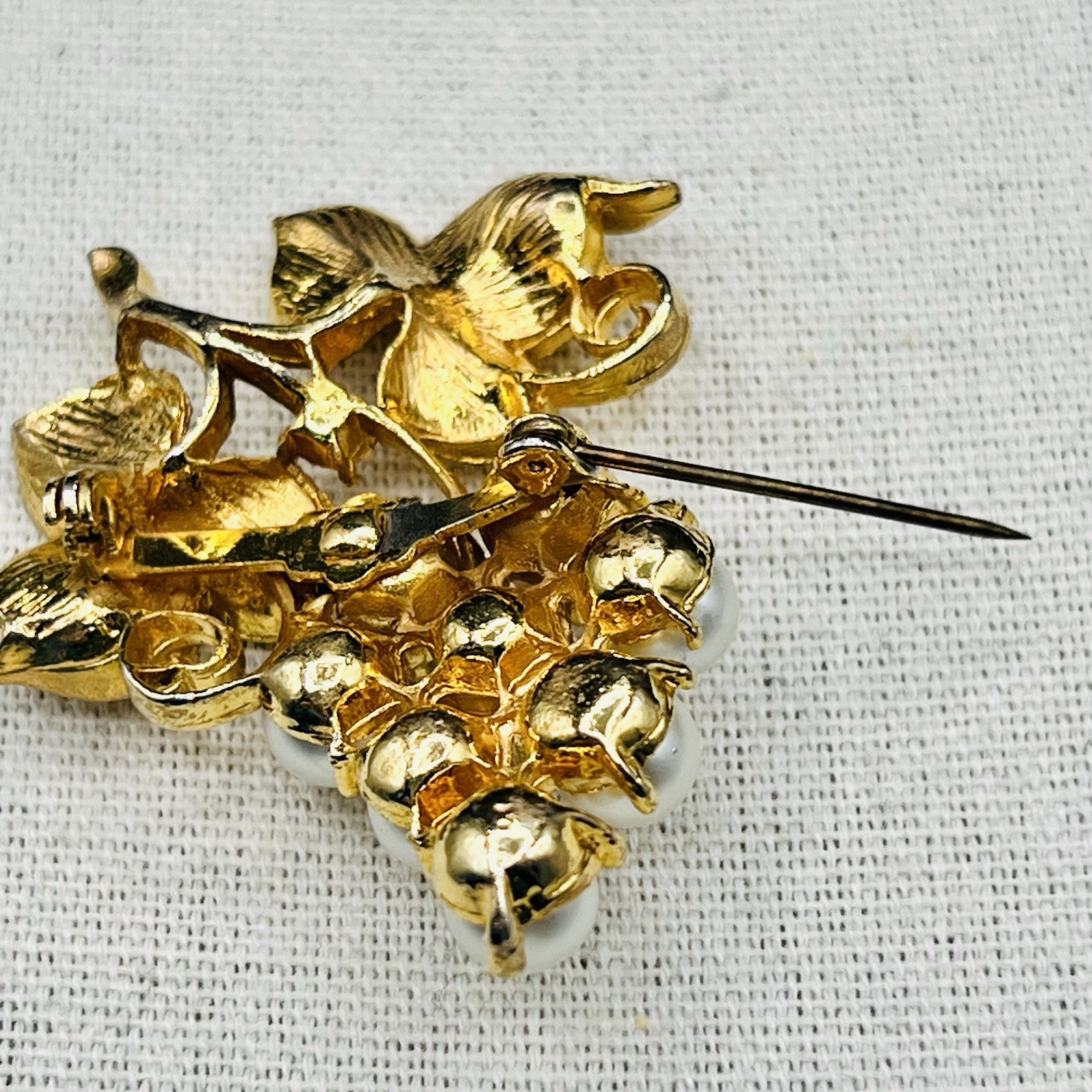 Vintage Faux Pearl Grape Cluster Brooch Gold Tone Textured Leaf Floral Estate