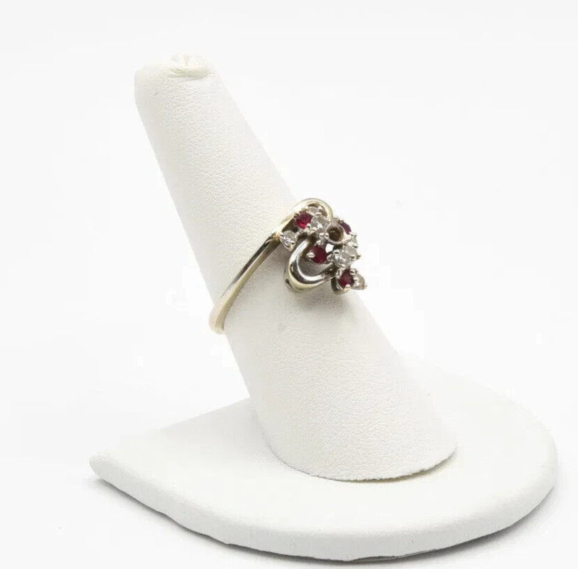 18K WHITE GOLD RED RUBY & DIAMOND RING SIZE 7.5