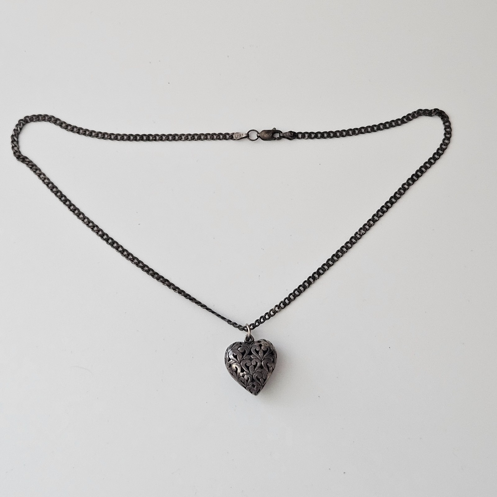 Vintage Sterling Silver Puff Heart Pendant Necklace Filagree Scroll 16″