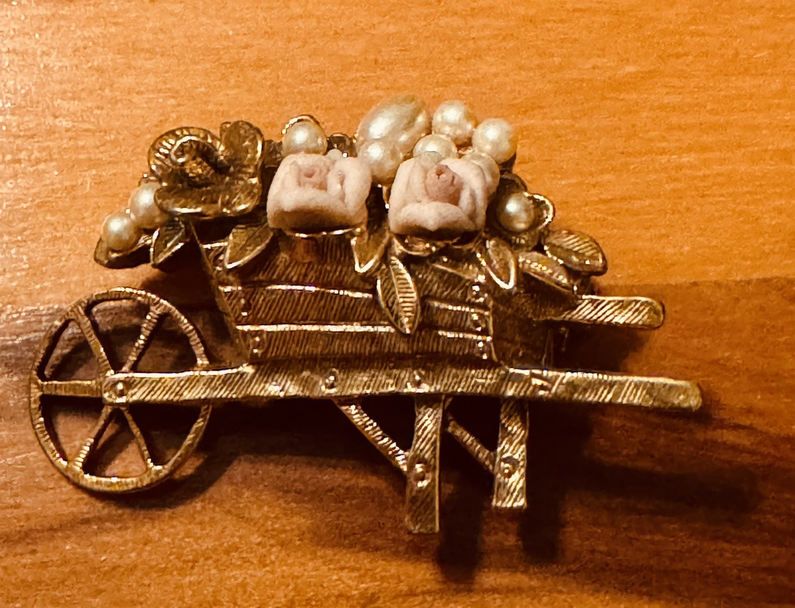 Vintage/Faux Pearl Rose Wheelbarrow Brooch Pin/Gold Tone/Free Shipping