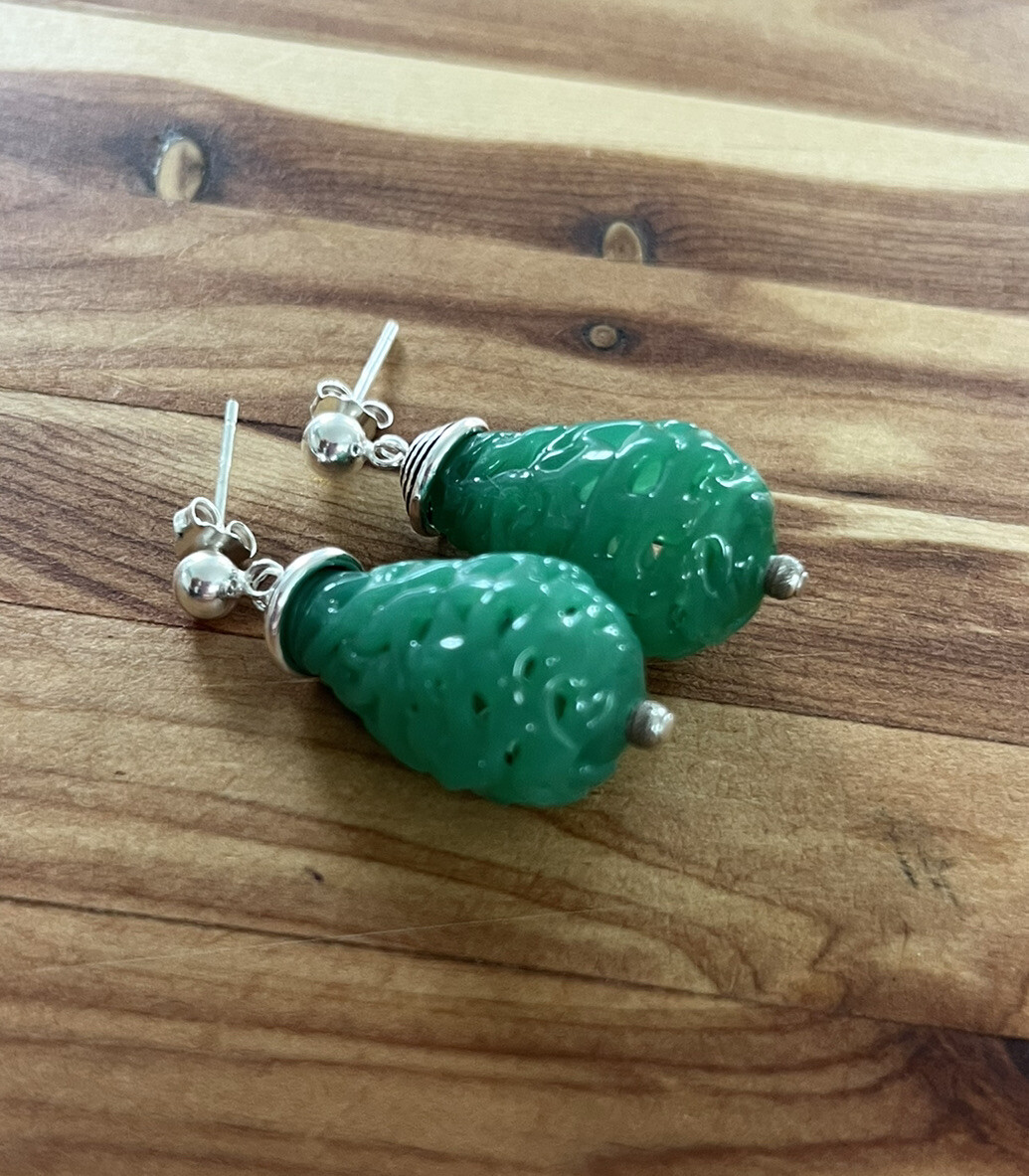 Vintage 1940s Czech Lampwork Green Bead 925 Sterling Silver Art Glass Earrings
