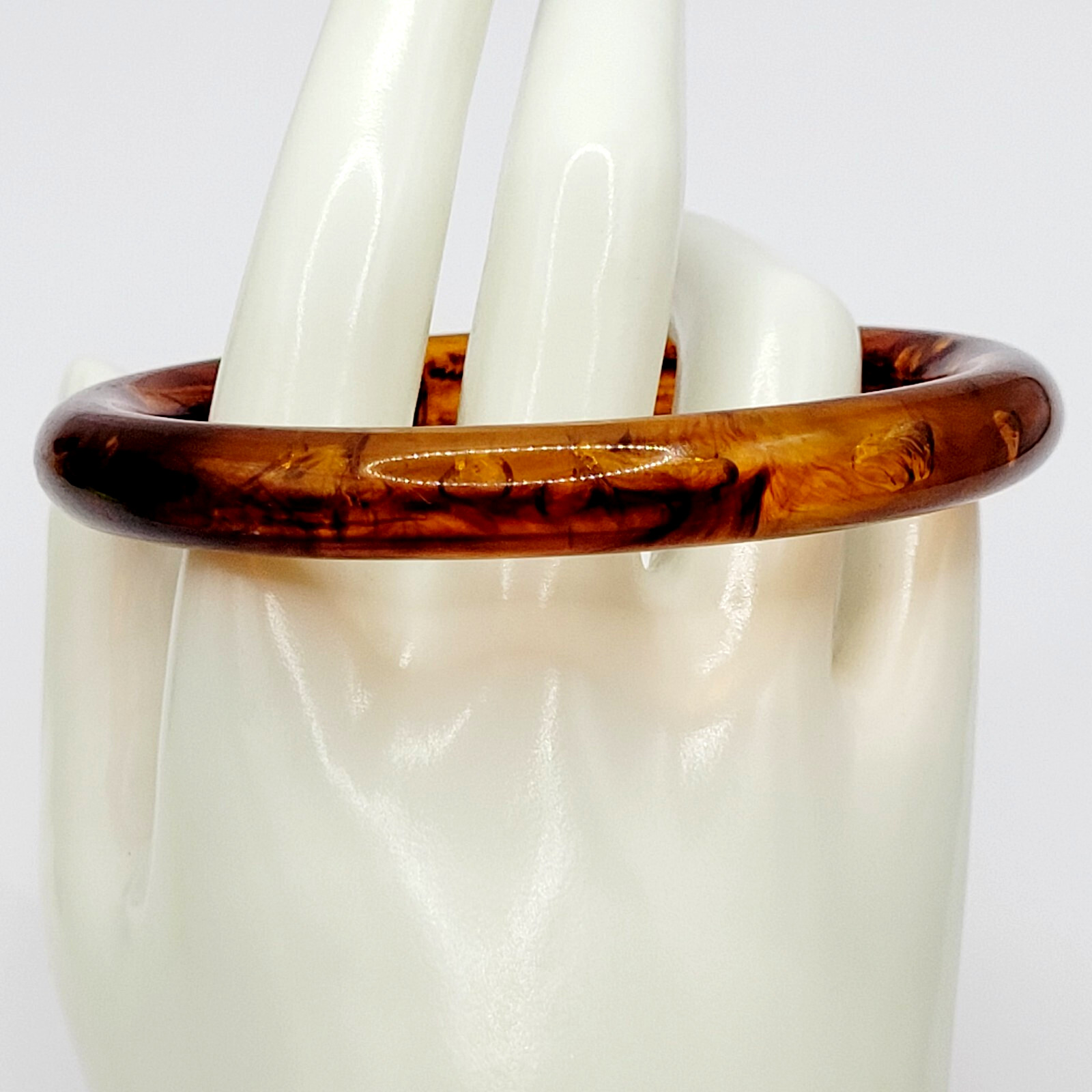 Classic Retro Faux T Shell Acrylic Bangle Bracelet Vintage 1980s with Bubbles