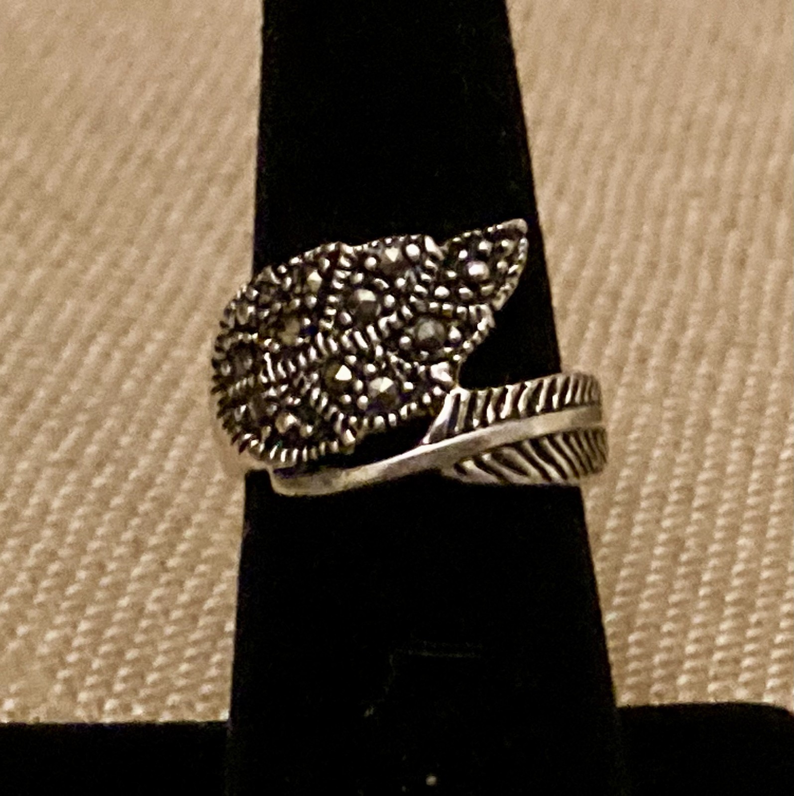 Vintage Silver Tone Marcasite Ring Leaf Feather Signed CW Size 6.5