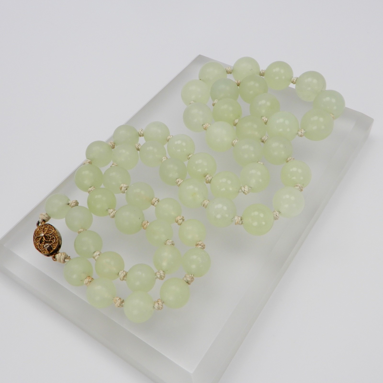 Jadeite Jade Graduated Bead Necklace .925 Silver Filigree Clasp 30″
