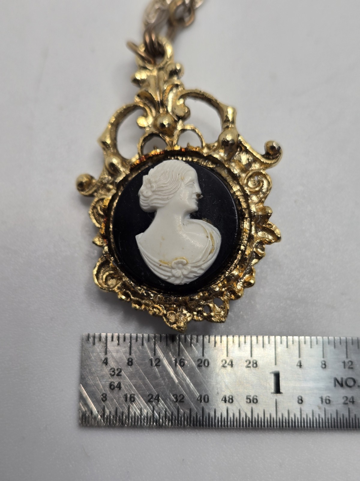 Estate Jewelry Cameo Dual Sided White / Black Portrait Pendant Pin Gold Tone