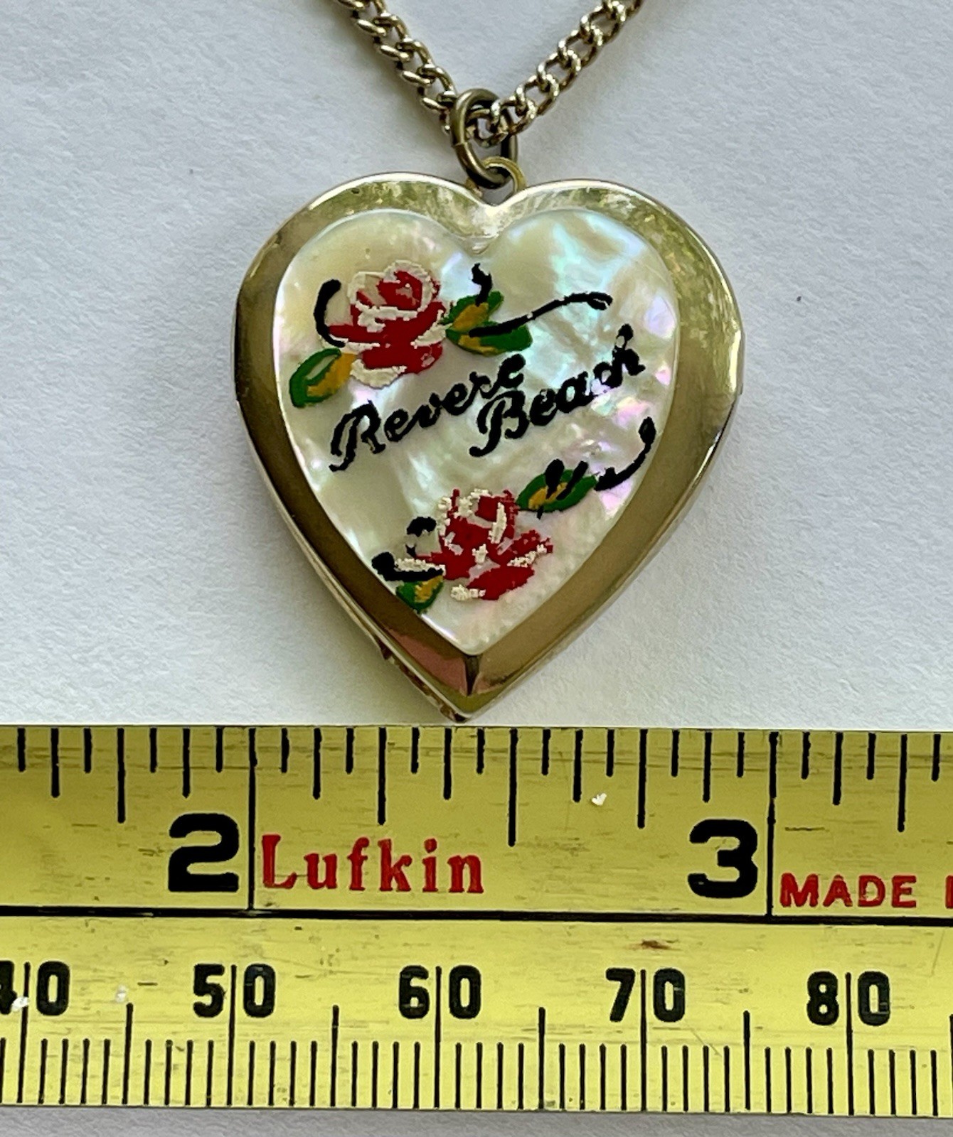 Vintage Revere Beach Heart Locket Necklace 17.5” Gold Tone Mother of Pearl
