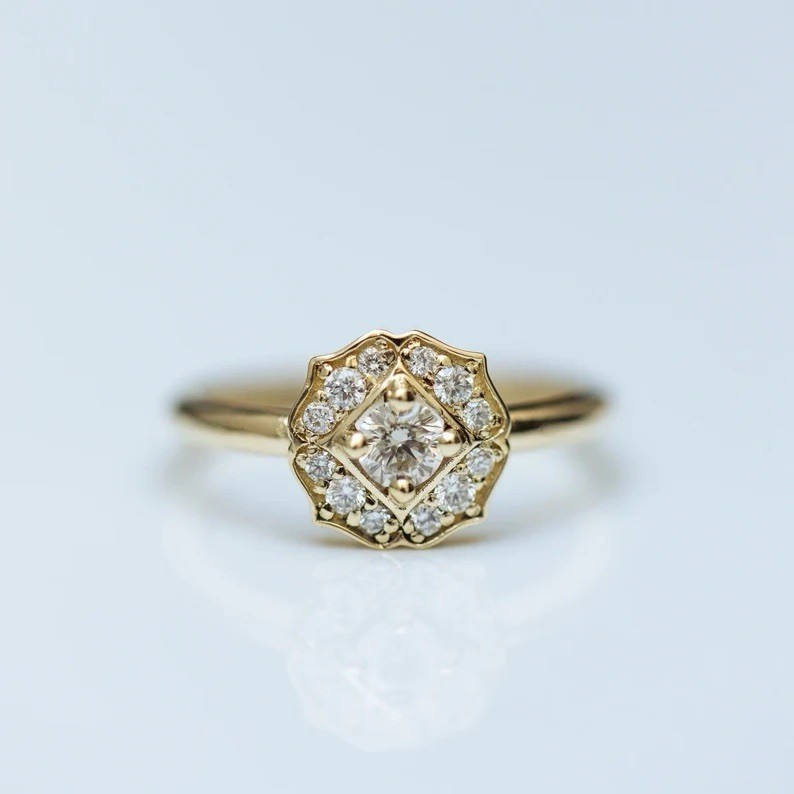 Vintage & Antique Style 0.49 TCW Round Cut Moissanite Floral Engagement Ring