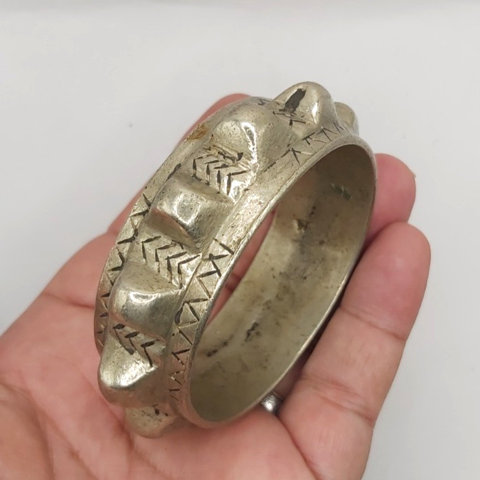 Vintage Amazigh Berber Silver Color Solid Bracelet Tribal Moroccan Cuff Ethnic