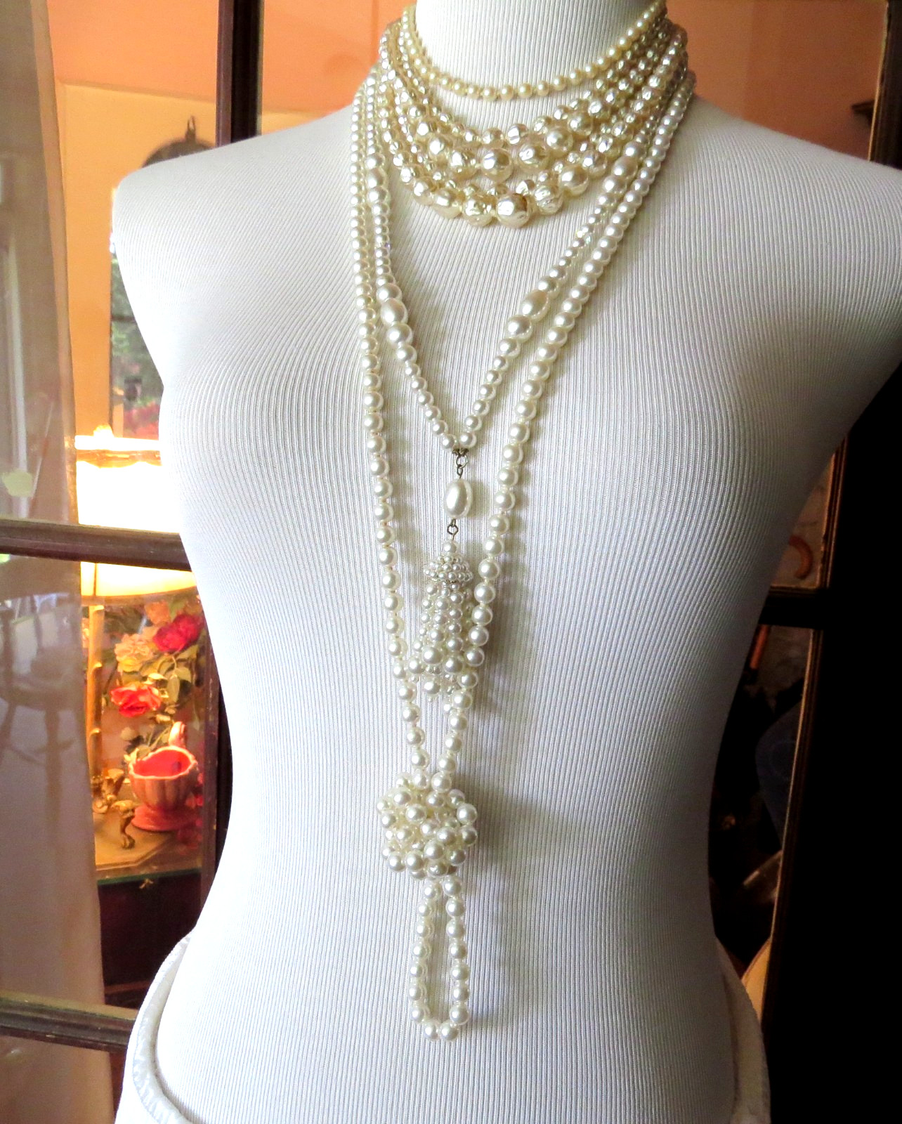 Vintage lot of 4 pearl necklaces/choker different lengths