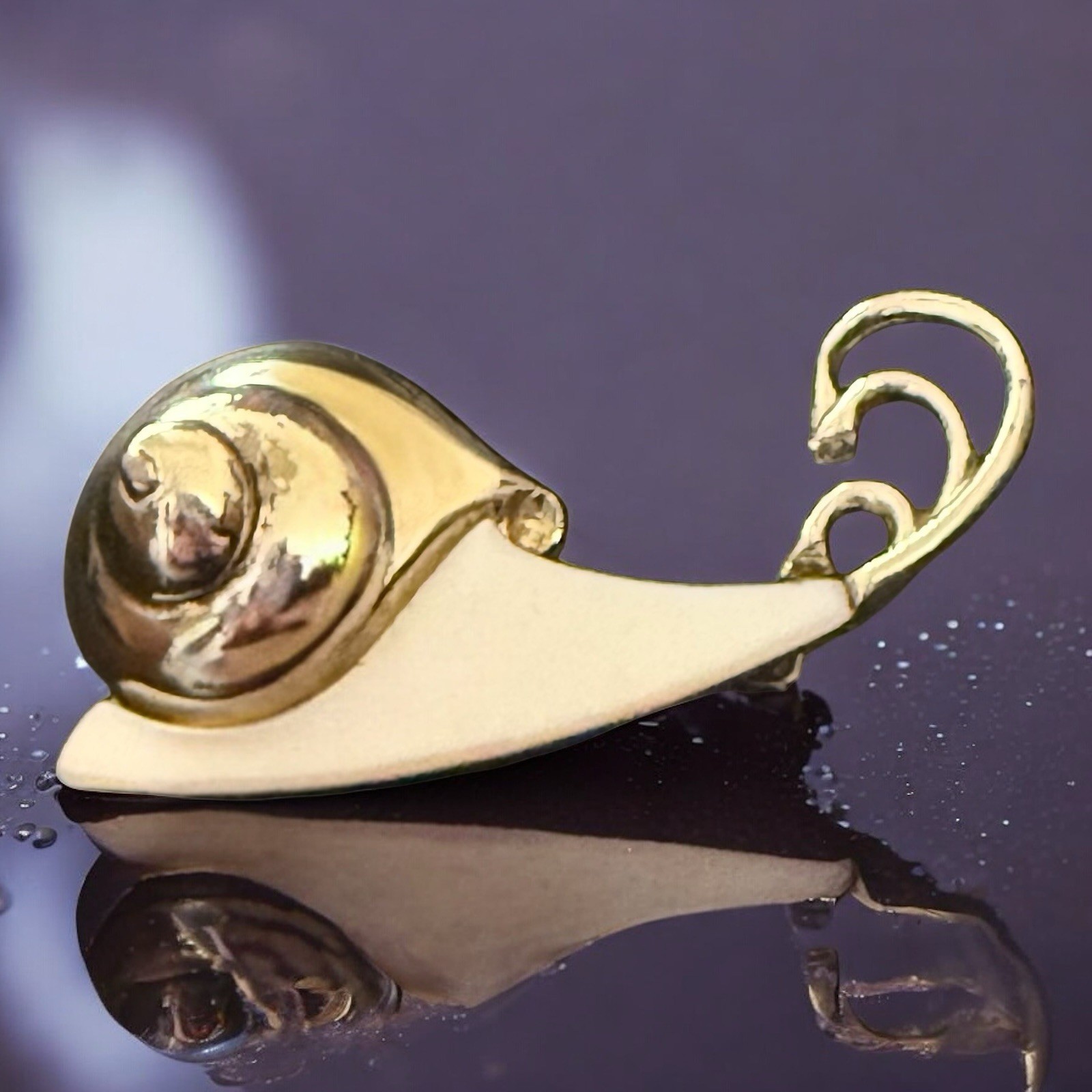 Snail Brooch Gold Tone Abstract Modernist Figural Shell Coastal Chic Vintage Pi