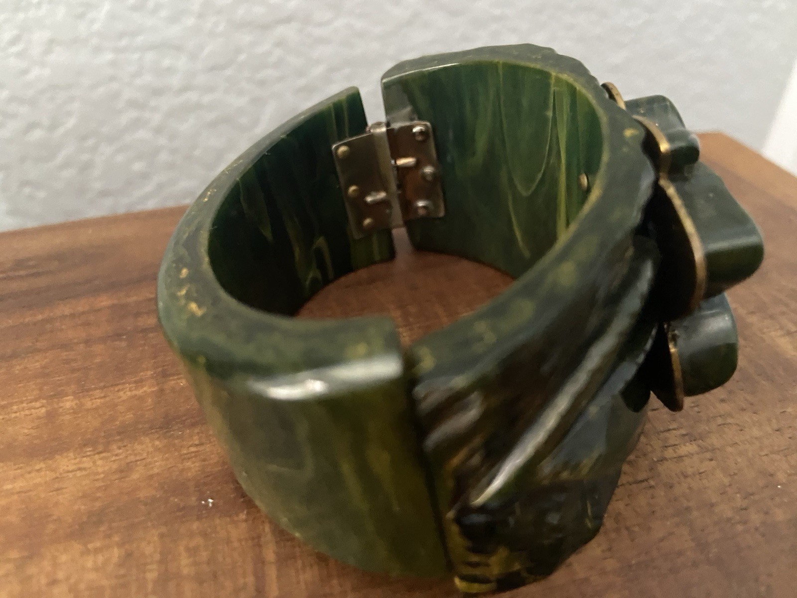 Highly Carved Dark Green Bakelite Bangle Bracelet Art Deco Marbled Vintage