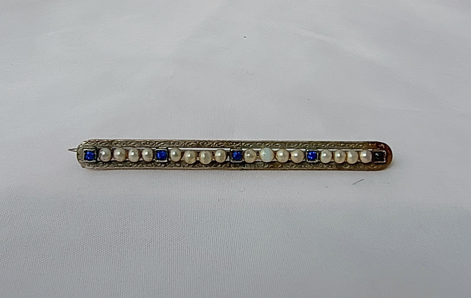 Victorian Unmarked Gold Filled Blue Rhinestone Brooch Pin 2.5″