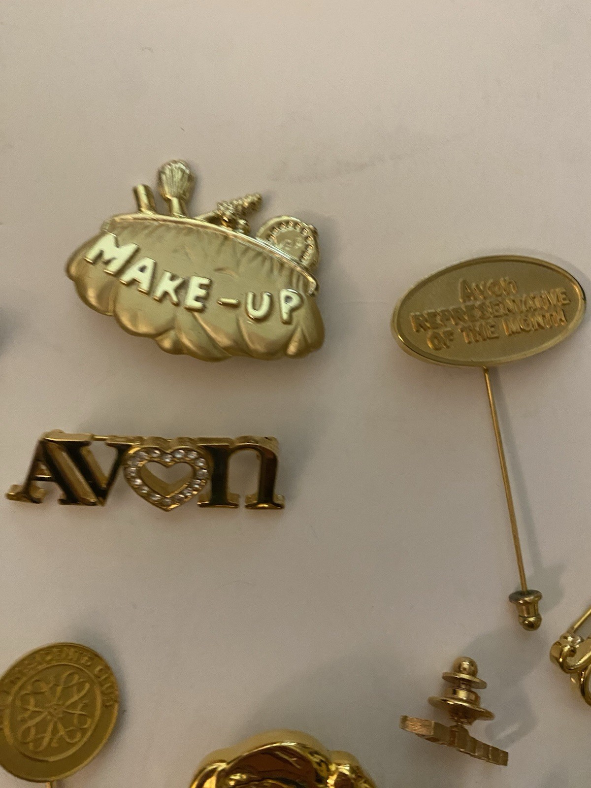 Lot Of 26 Vintage Avon & Avon Representative Awards Brooches Pins Pendant