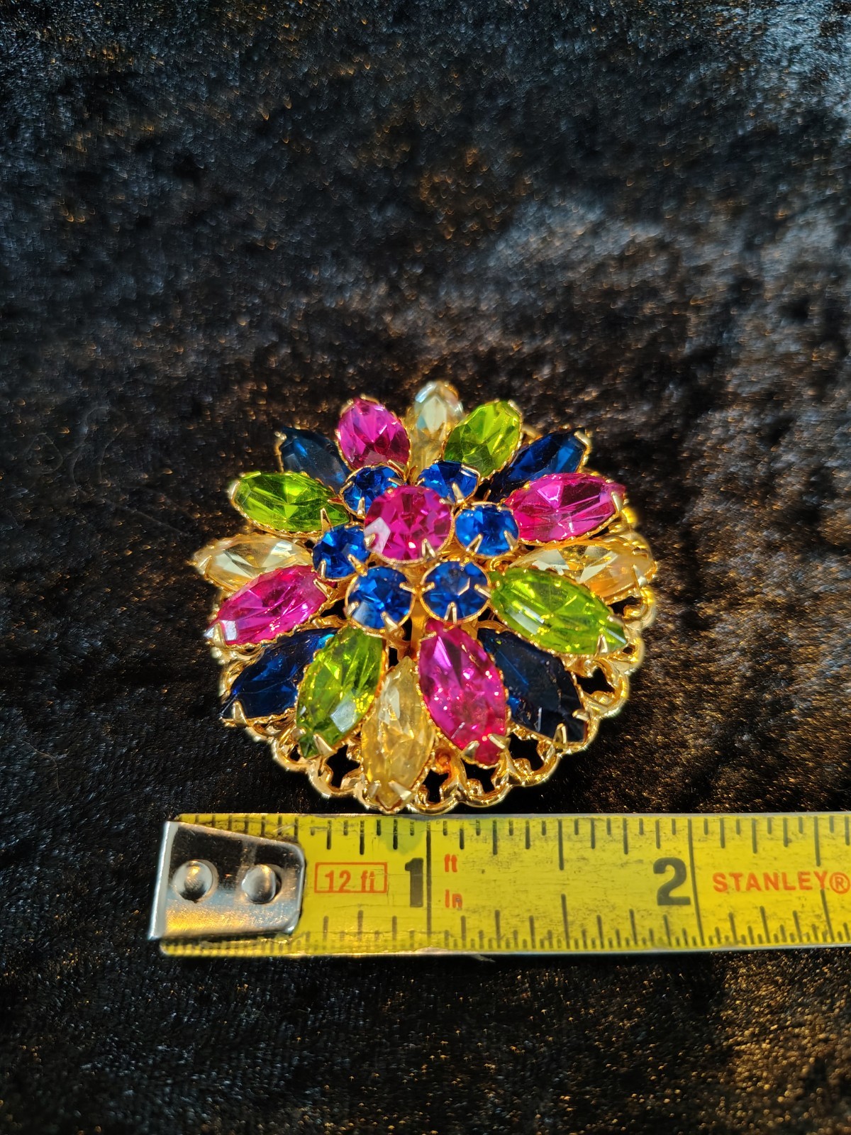 Vintage Multi color bright 1930s-1950s Uranium Glass Brooch Pin *GLOWS*