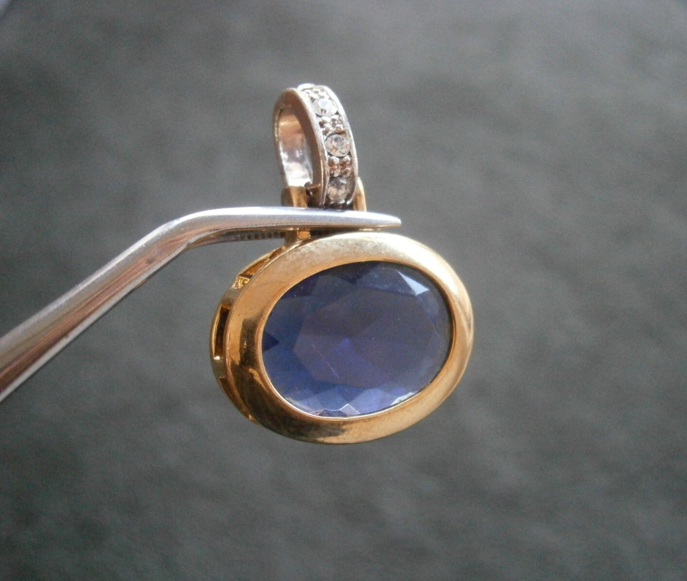 Purple Faceted Stone & Crystal Goldtone Silvertone Pendant 4.7g