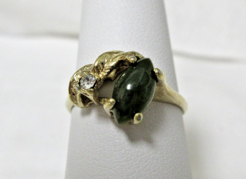 Vintage 18k HGE Jade and Cubic Zirconia Ring Size 6 3/4
