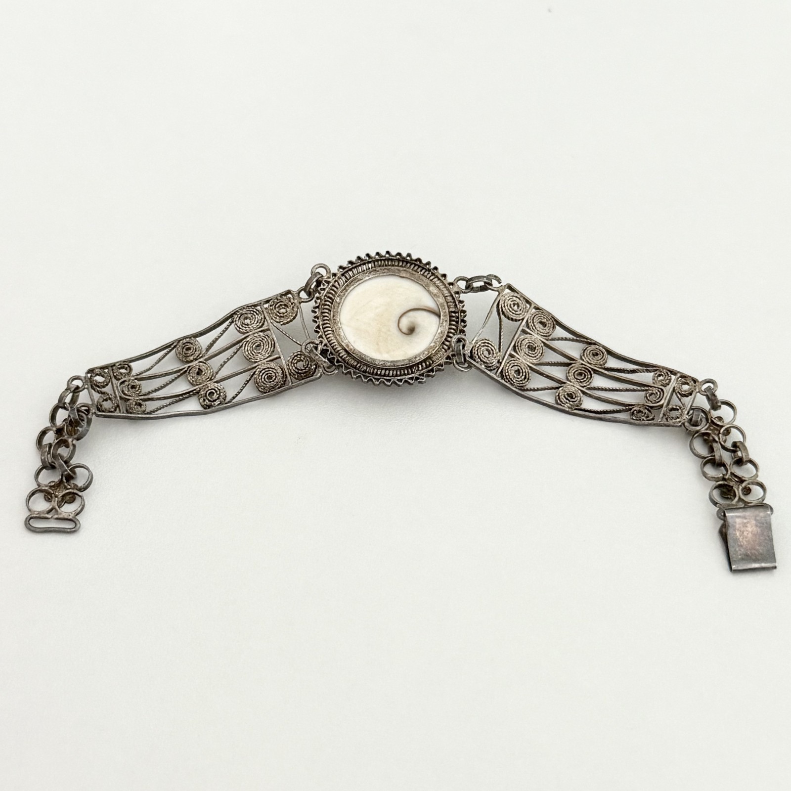 Vintage Sterling Silver Cannetille Filigree Operculum Shell Unique Bracelet 7″