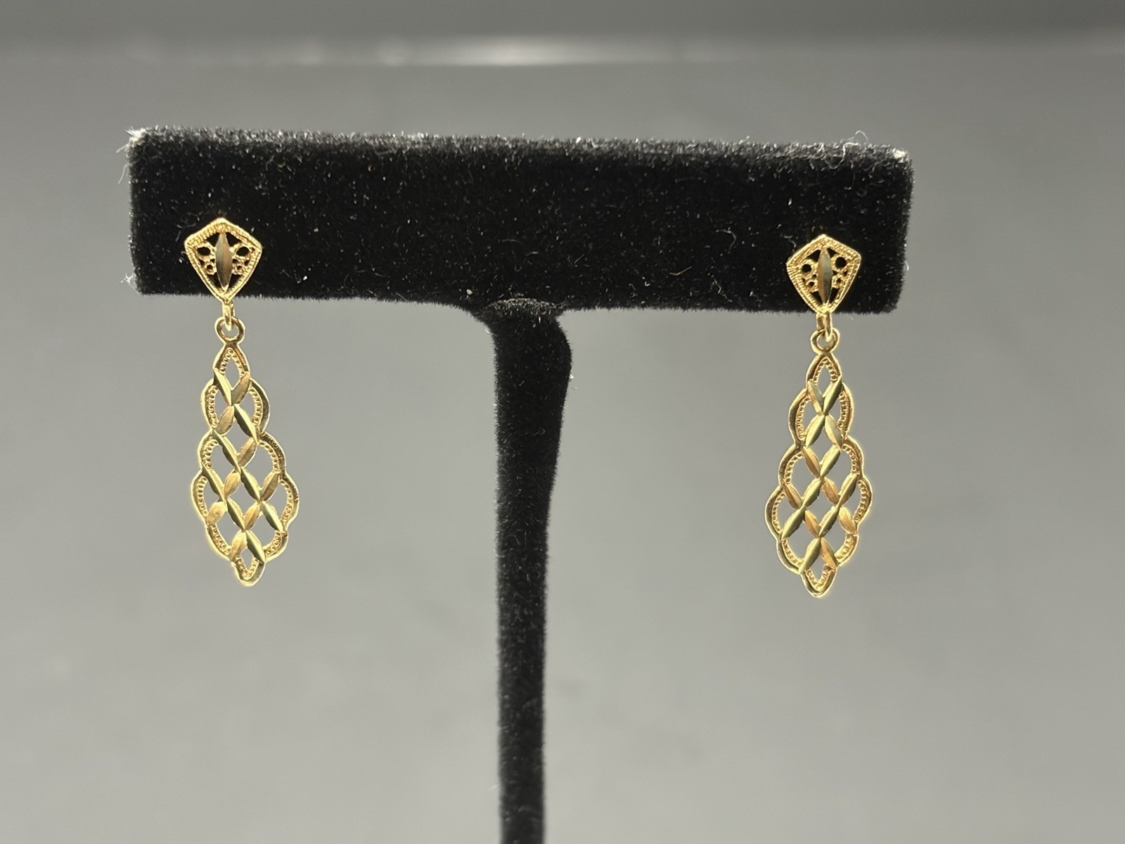 Vintage 14K Gold Filigree Dangle Earrings Pierced Lightweight Estate