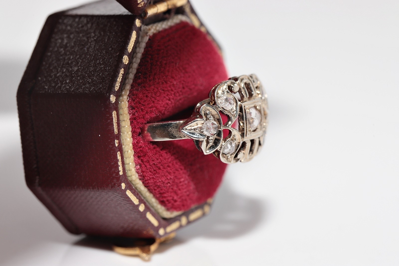 Antique Circa 1920s 18k Gold Art Deco Natural Diamond Decorated Ring