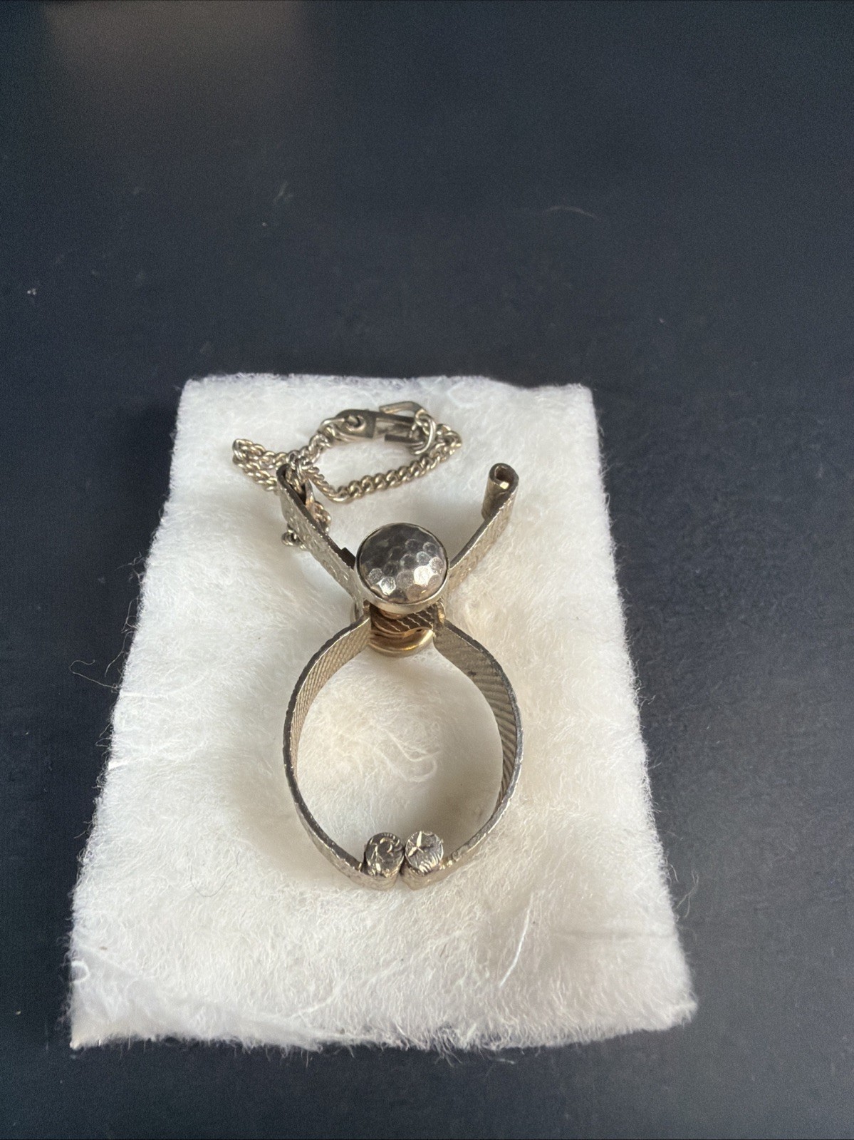 Vintage Silver Tone Metal Purse Glove Clip Holder Handkerchief Scarf Chain