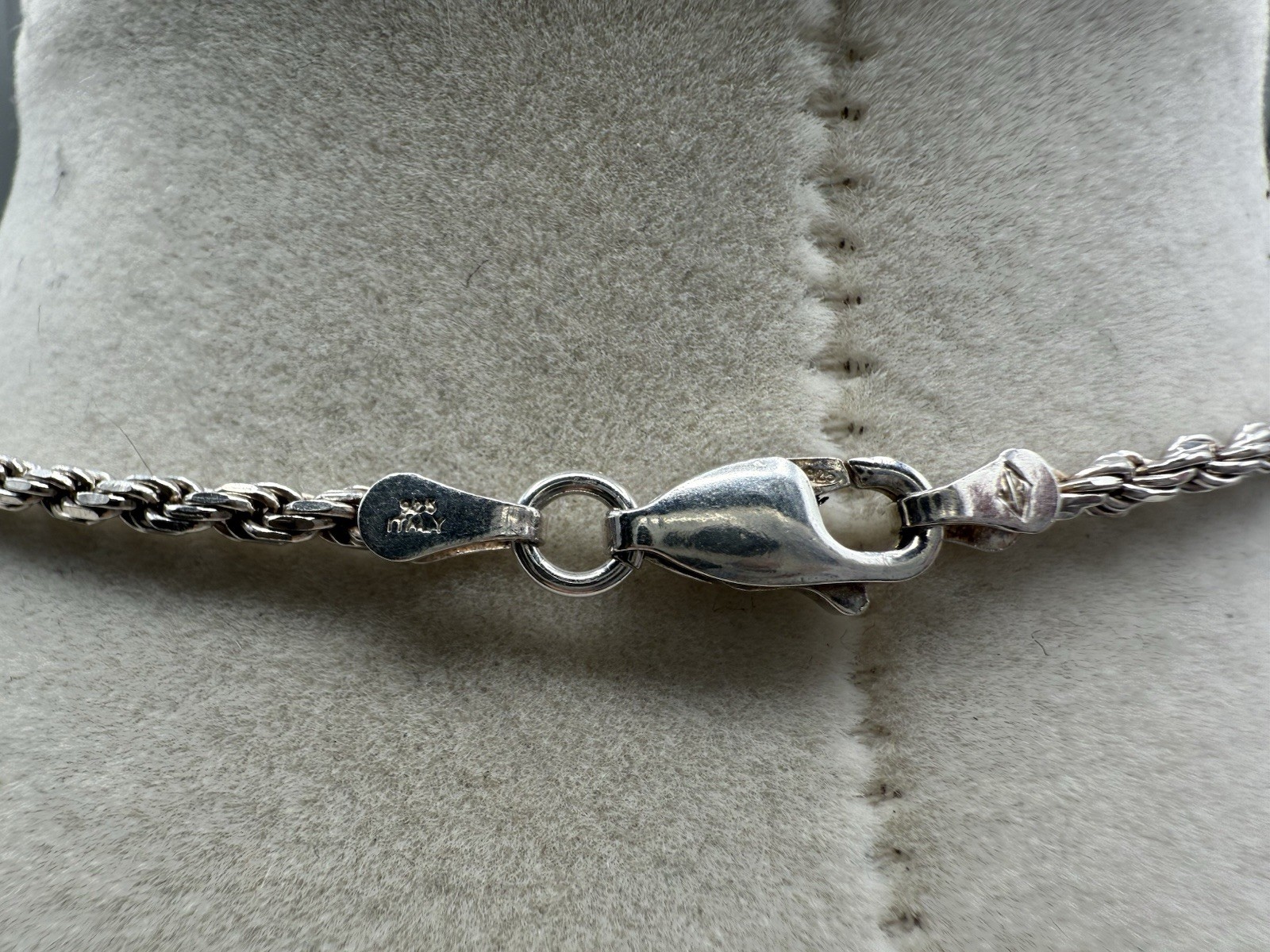 Vintage Peruvian huayruro Seed Pendant And Necklace Chain