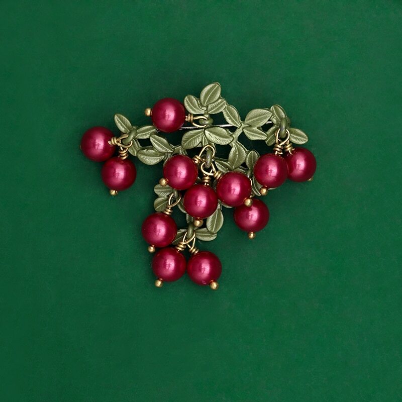 Women Elegant Enamel Pearl Brooches Pins Vintage Plant Series Badges Corsage