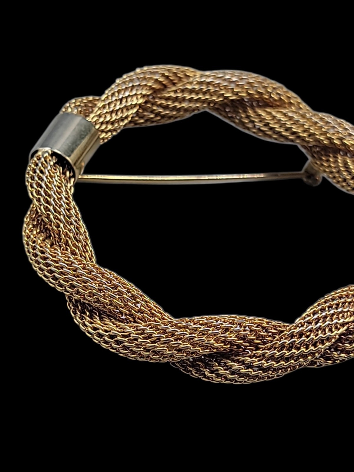 Vintage Gold-Tone Braided Mesh Circle Brooch Pin With Safety Clasp