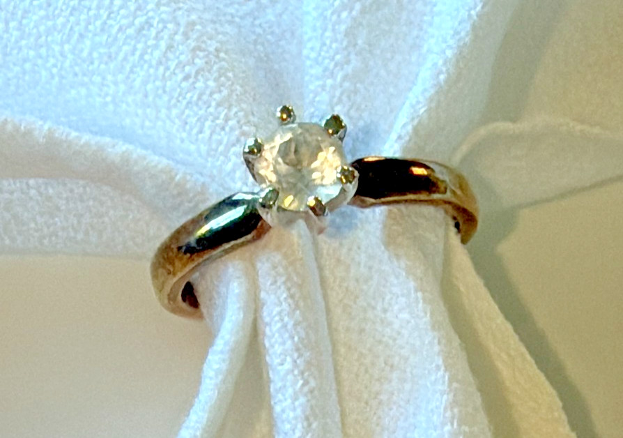 VTG 18KGE FAUX DIAMOND CRYSTAL ENGAGEMENT RING SIZE 6 3/4