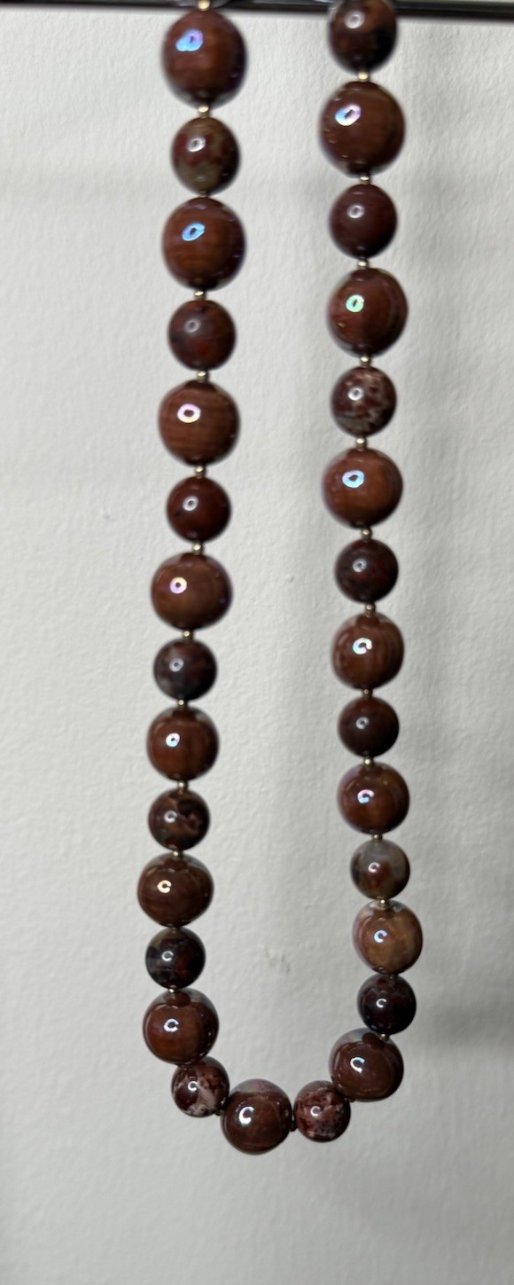 Vintage Graduated Marbled Bead Necklace Brown Red Iridescent 24” USA Pat