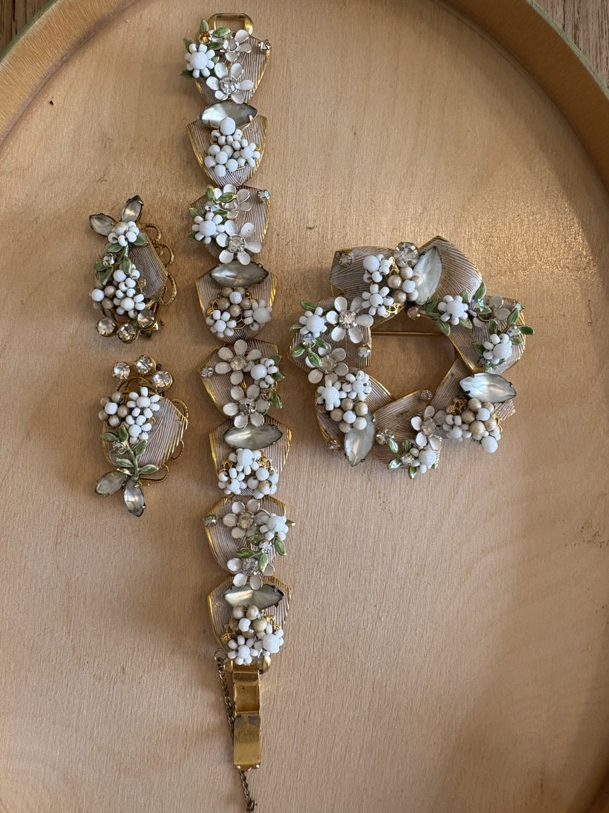 Original By Robert Magnificent Spectacular Design Unique And Rare Set Wedding