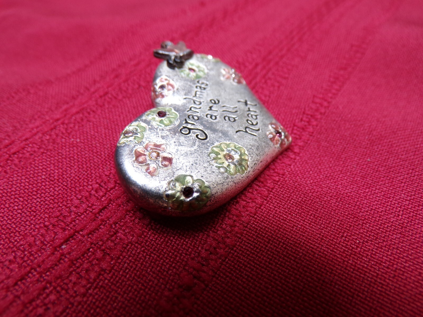 SIGNED AJMC “GRANDMAS ARE ALL HEART” FLOWERS RHINESTONE PEWTER METAL PIN BROOCH