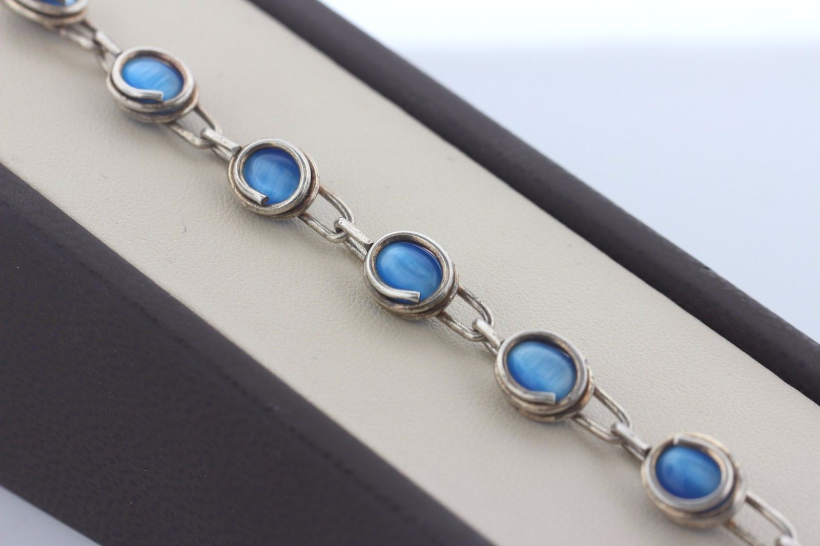 Sterling Silver 925 Wire Wrapped Oval Blue Tiger Eye Link Toggle Bracelet – 6.5″