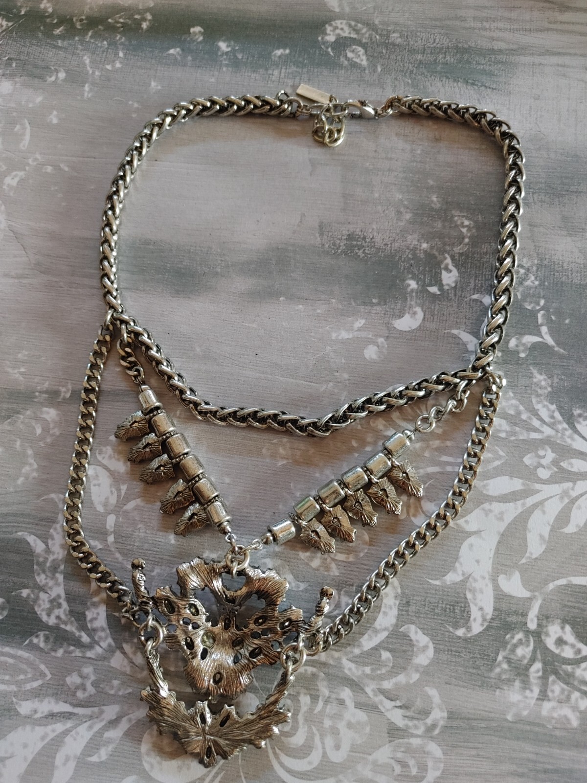 Vintage necklace silver metal chain acrylic rhinestone bib signed Sugarfix
