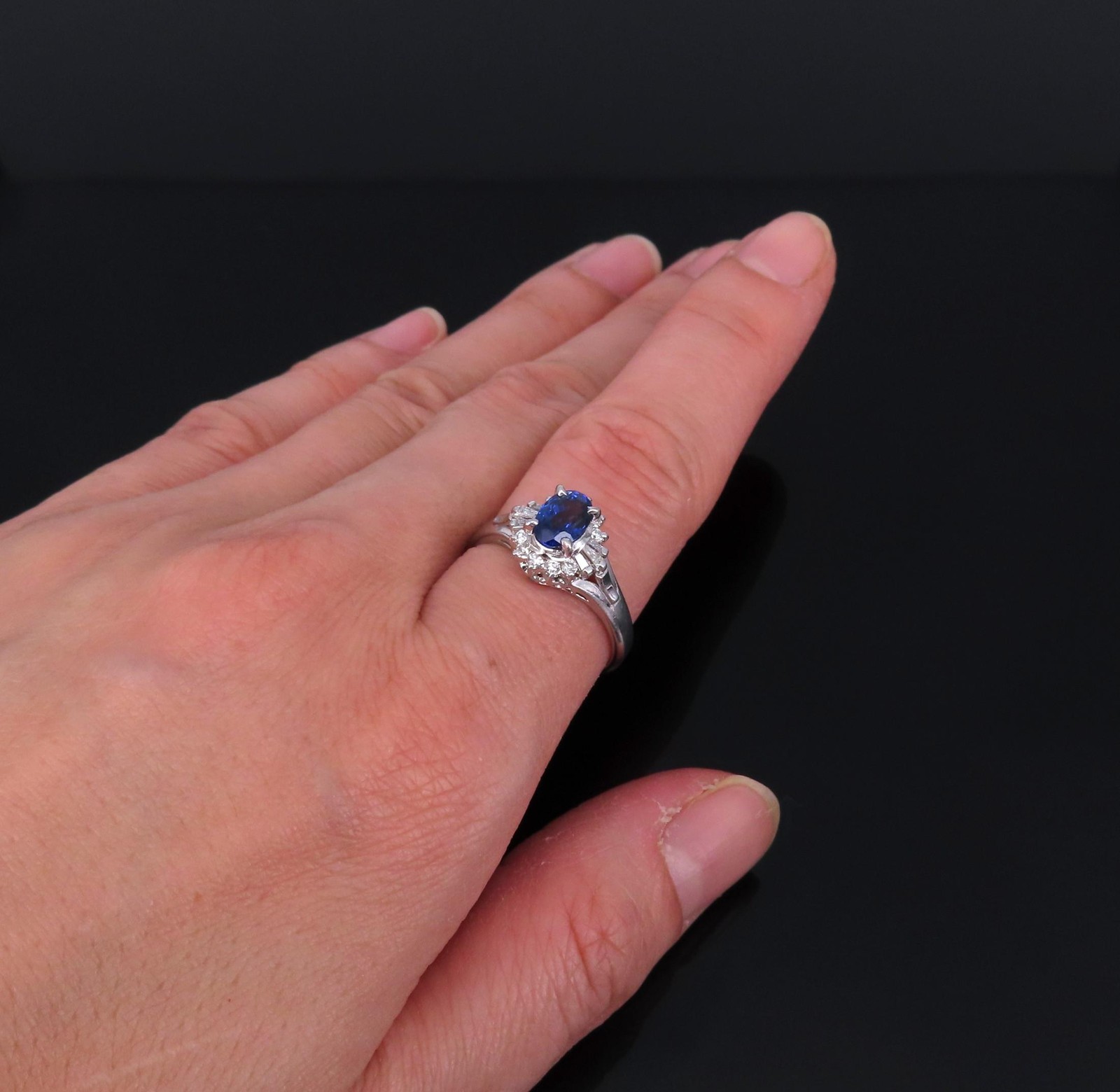 Vintage 0.96ct Blue Sapphire & 0.26ct Diamond Platinum Cocktail Ring Size 7