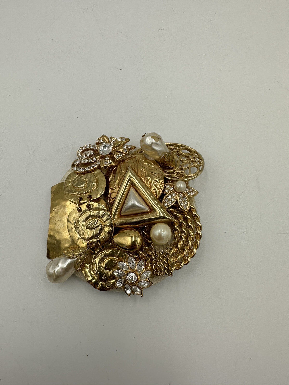 VTG 60’s-80’s Handmade Brooch Retro Art Deco Statement Piece Pearls & Gold 4″