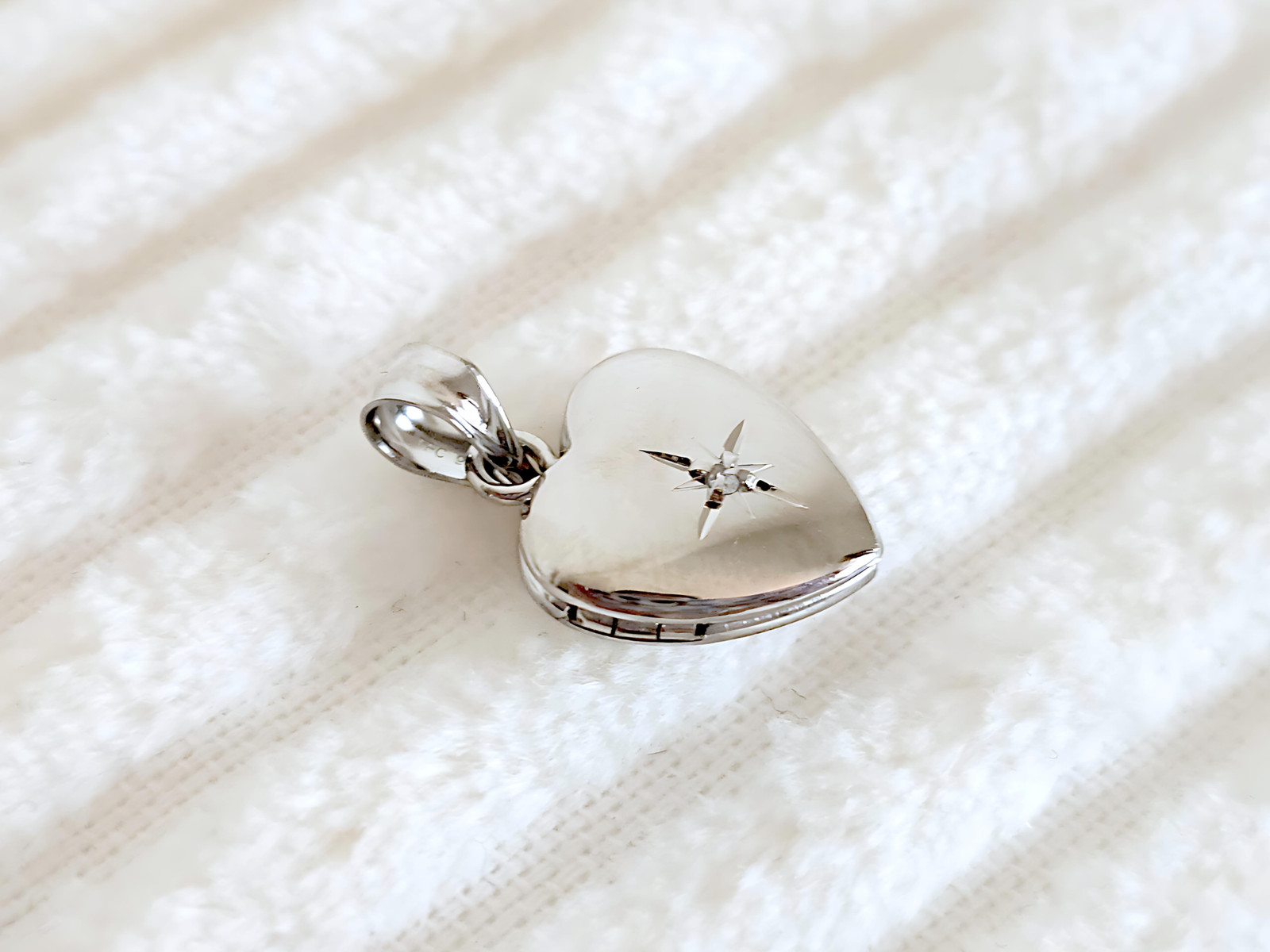 925 Sterling Silver Tiny Dainty 1/2 inch Diamond Heart Locket Pendant Necklace