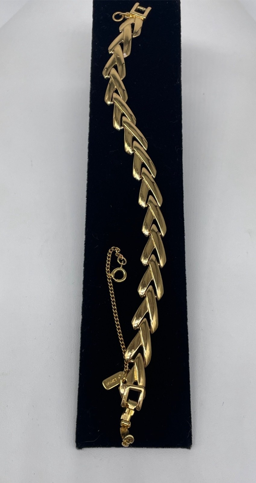 Vintage Monet Gold-Tone Chevron Link Bracelet Fold-Over Clasp Safety Chain EUC