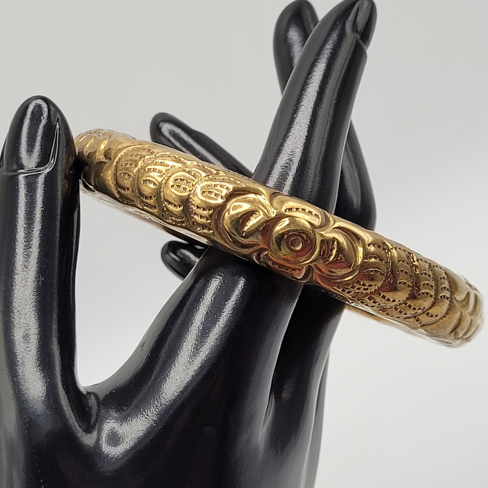 Chinese Wedding Chime Bangle Brass Repousse Chased Hollow Vintage Bracelet