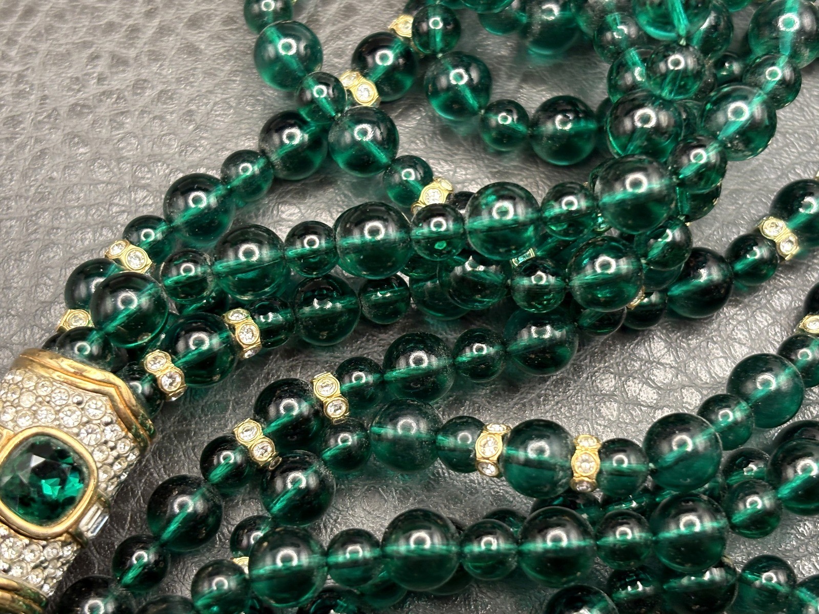 RARE SWAROVSKI VTG Multi Strand Green Crystal Glass Beaded Mogul Necklace 36”