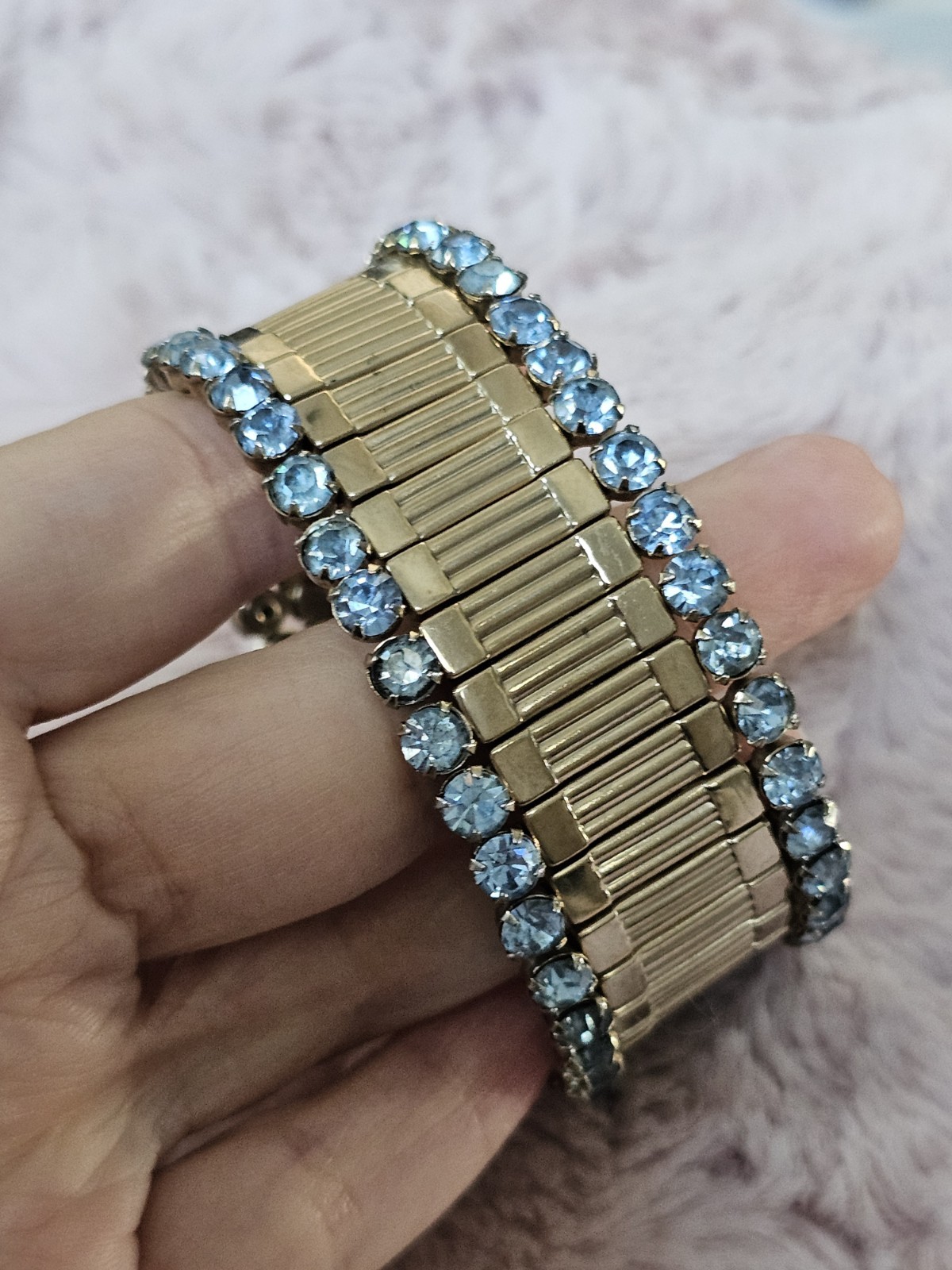 Vintage 1950s Harwood Signed Goldtone Blue Rhinestone Expanding Bracelet